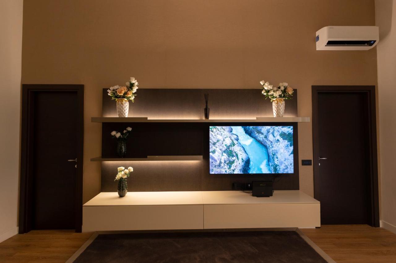 Luxury And Exclusive Bovio Square House Apartment